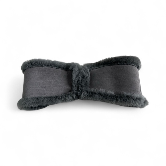 UGG Reversible Leather and Shearling Headband Ear Muff Brand New! Gray - Picture 9 of 14